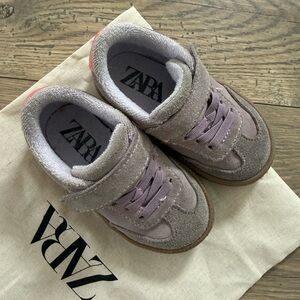 Zara Leather Sneakers 5.5